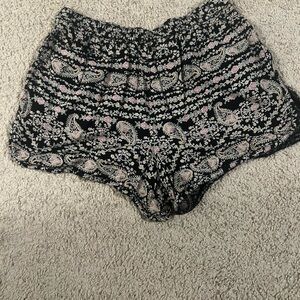 Patrons of Peace Boho Paisley Flowy Shorts Size Small